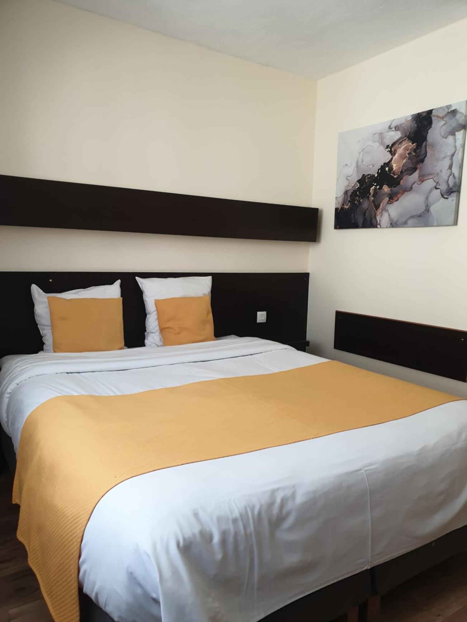 Hotel Restaurant Aux Deux Roses Neuf-Brisach Zewnętrze zdjęcie